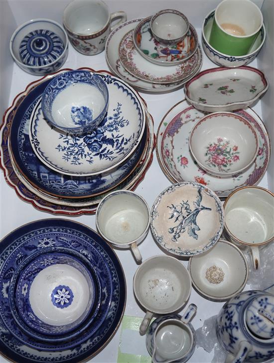 A quantity of 19th century tea bowls etc